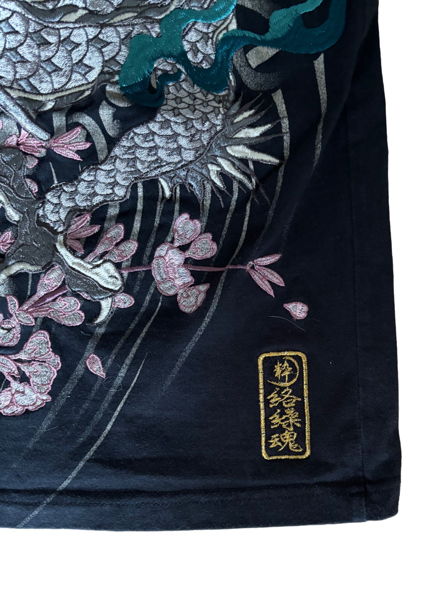 Karakuri Tamashii Dragon & Cherry Blossom Embroidered Polo Shirt – Black (M)