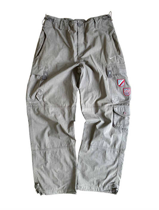 Vintage Nike Cortez Beige Cargo Pants - Medium