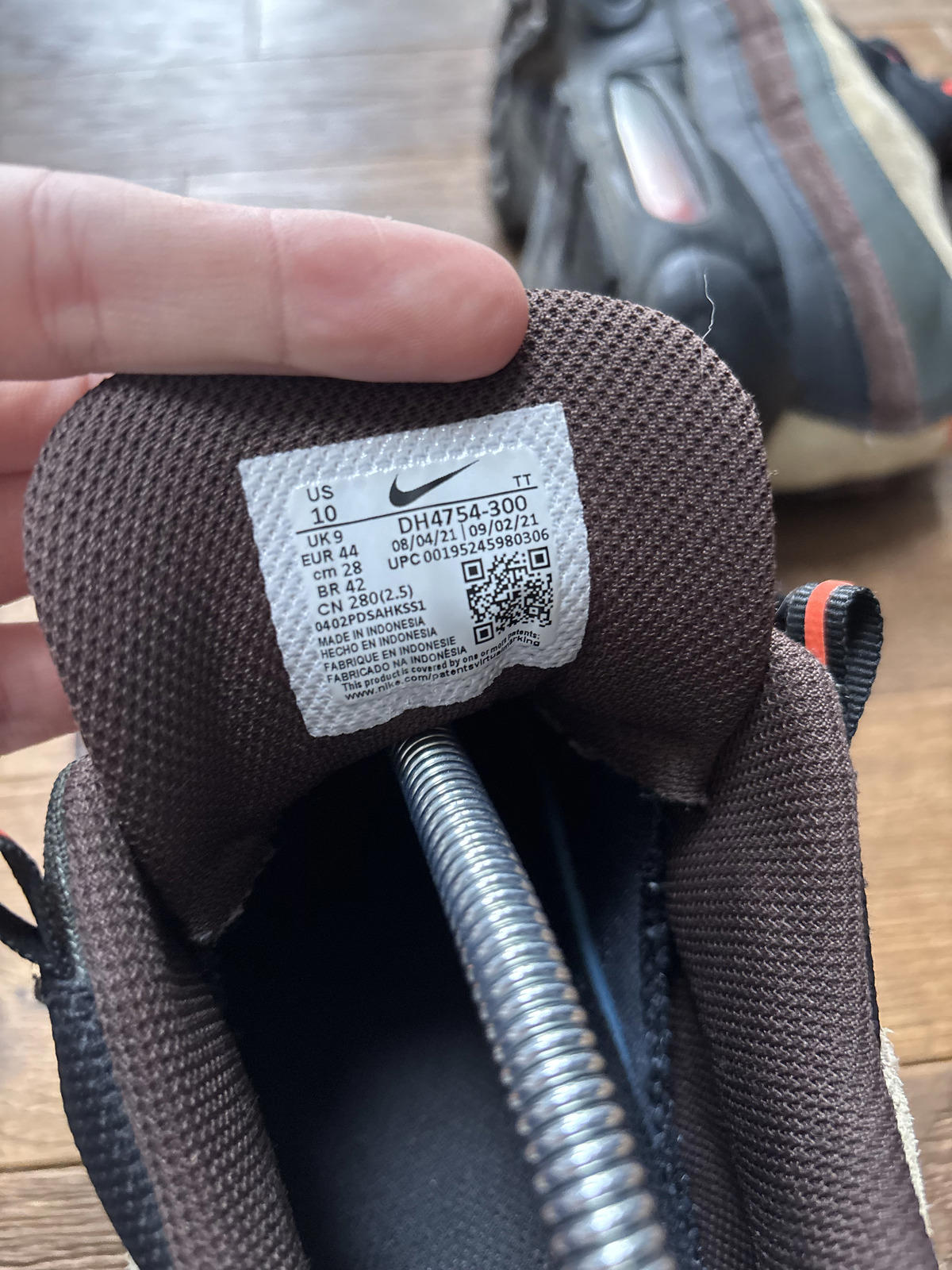 Nike Air Max 95 Dark Army DH4754-300 – UK 9