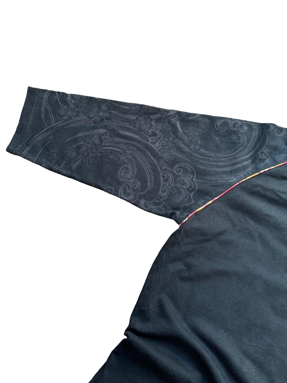 Karakuri Tamashii Koi Embroidery Raglan 7/8 Sleeve Tee Large