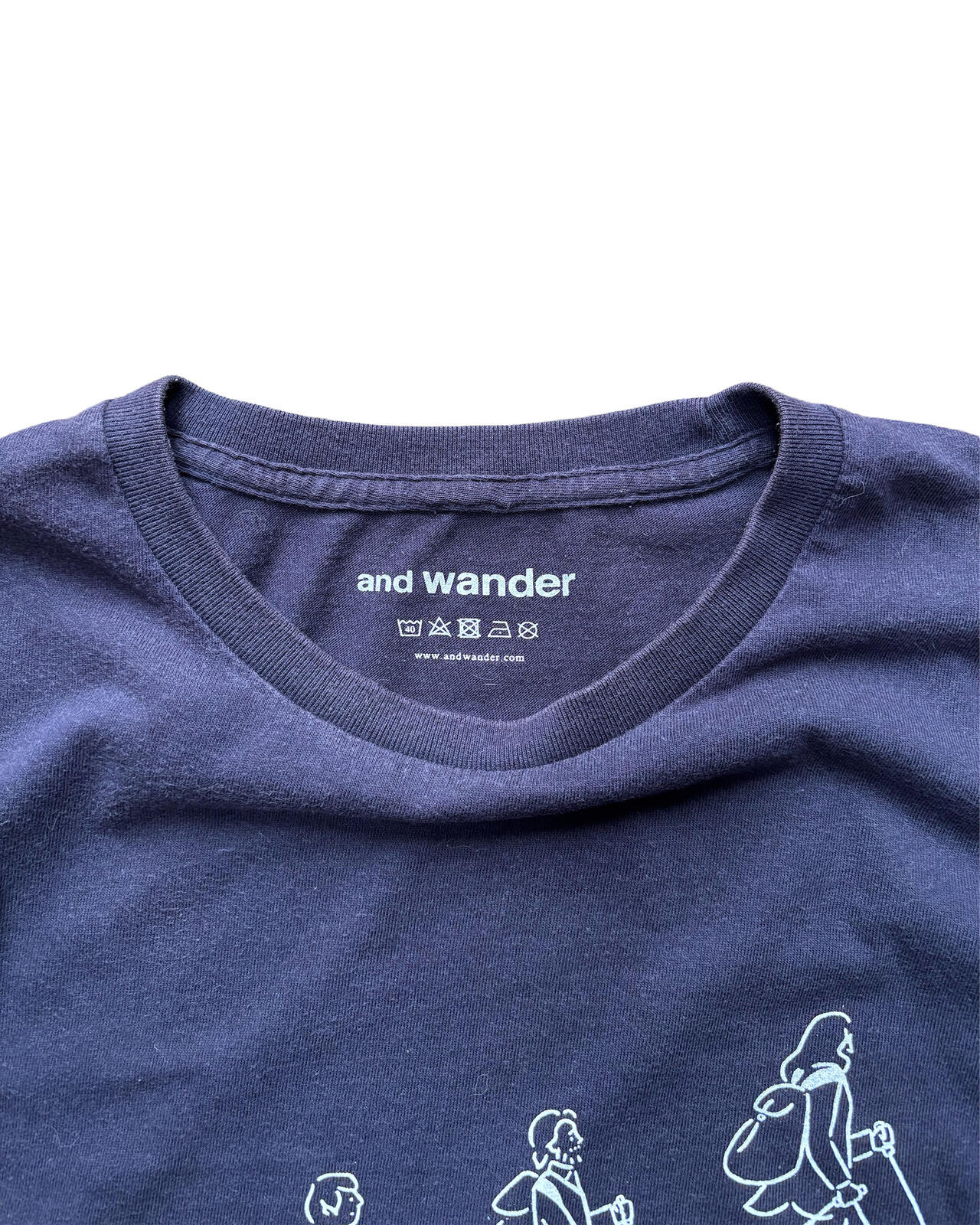 and wander Graphic T-Shirt Medium